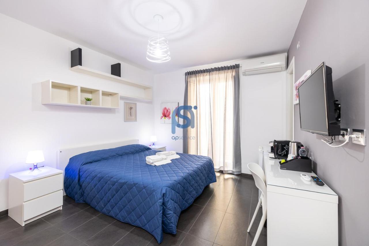 Il Vittoria Apartment Lascari Bagian luar foto