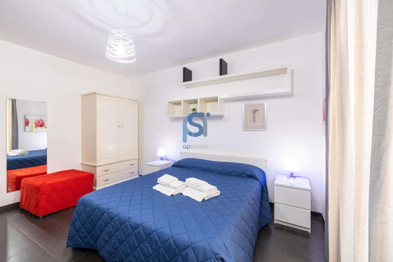 Il Vittoria Apartment Lascari Bagian luar foto