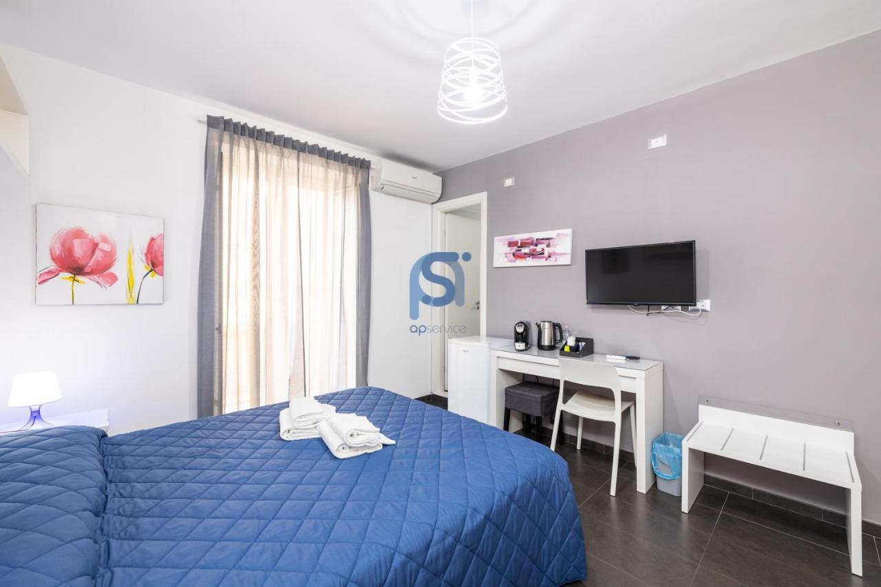 Il Vittoria Apartment Lascari Bagian luar foto