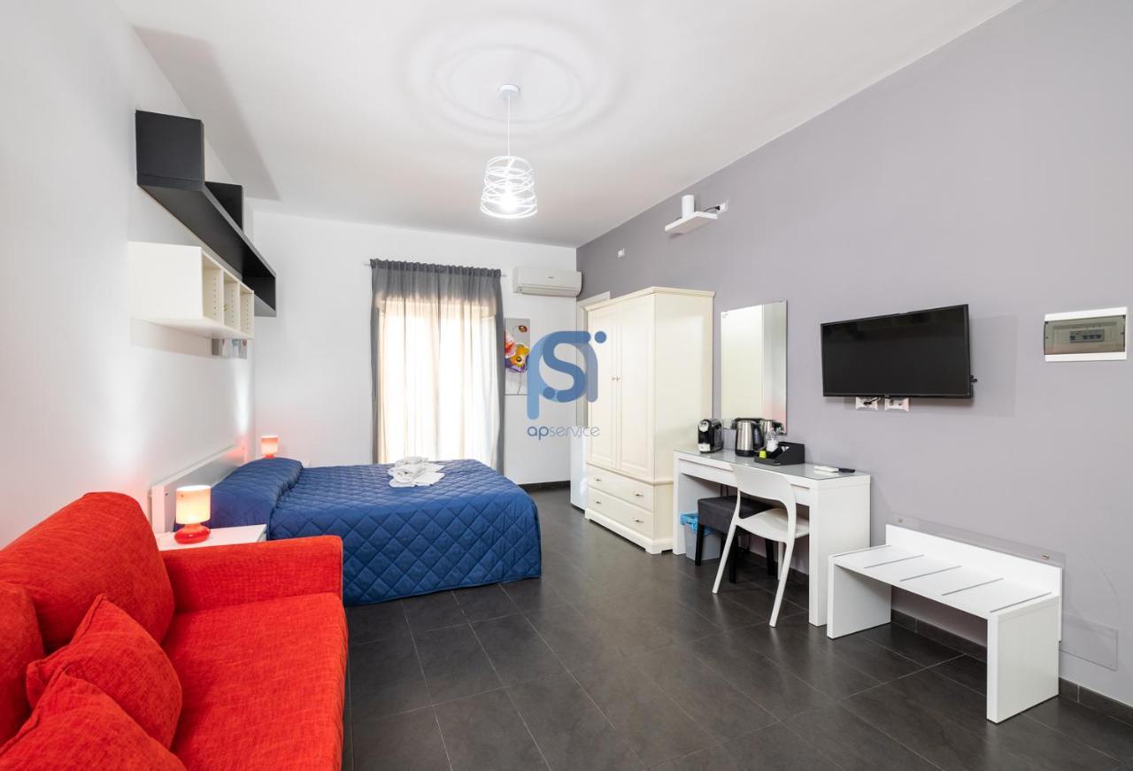 Il Vittoria Apartment Lascari Bagian luar foto