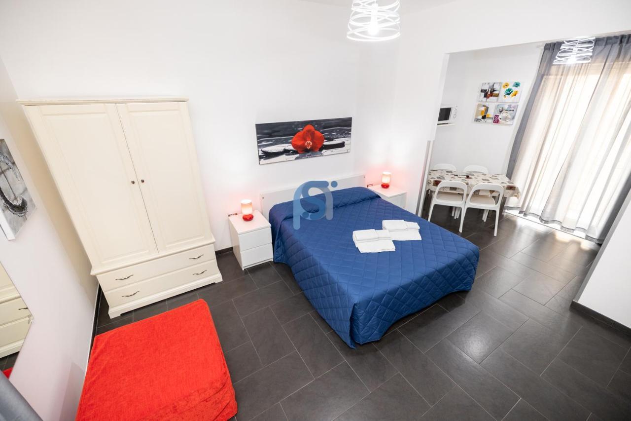 Il Vittoria Apartment Lascari Bagian luar foto
