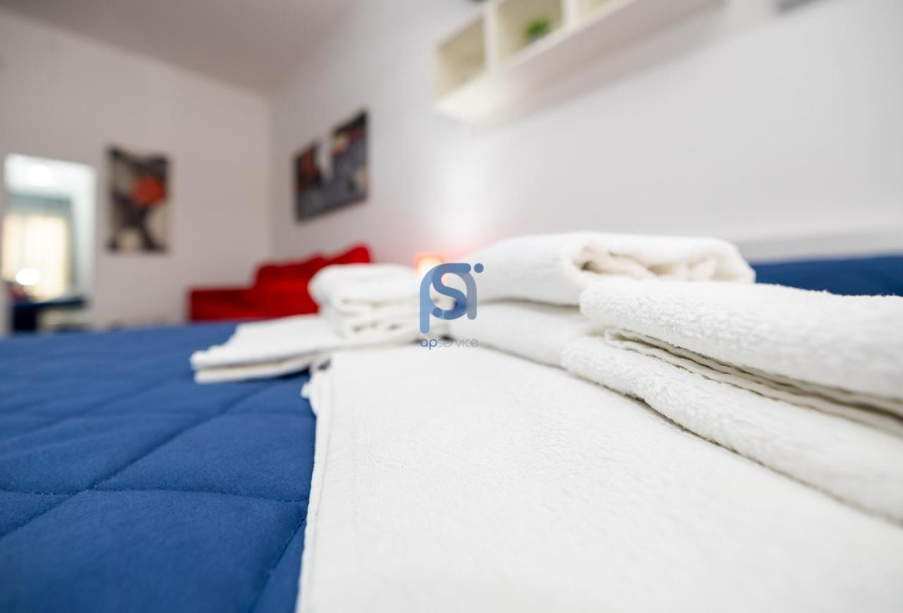 Il Vittoria Apartment Lascari Bagian luar foto
