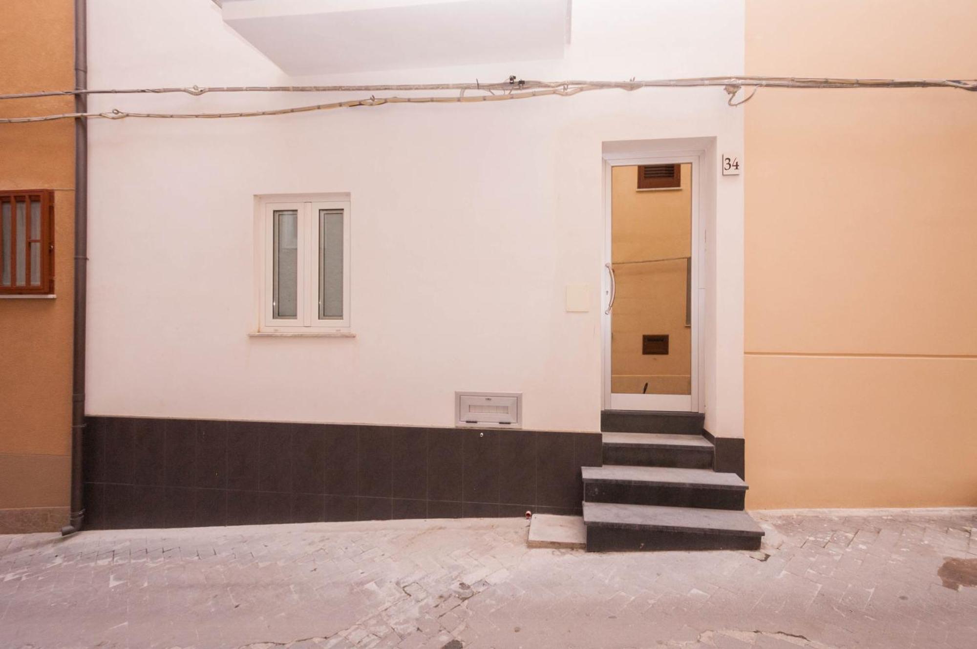 Il Vittoria Apartment Lascari Bagian luar foto